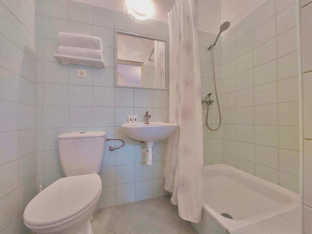 Pod Roza Economy Panzió Łeba Kültér fotó